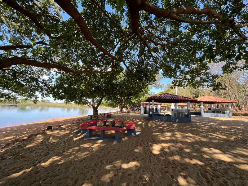 Noticia prainha-renovada-quiosques-modernizados-e-playground-agora-disponivel